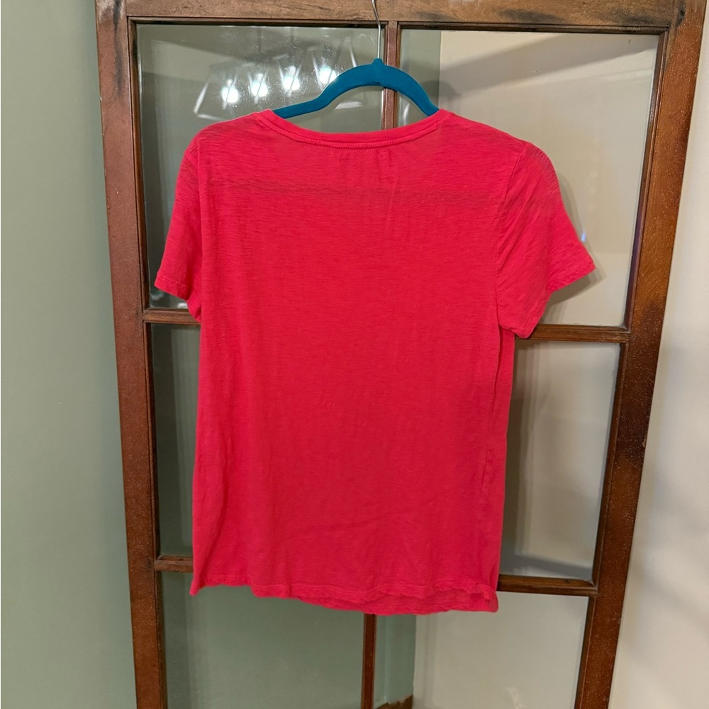 Crown & Ivy Hot Pink Basic Tee – Size Medium - Picture 3 of 3